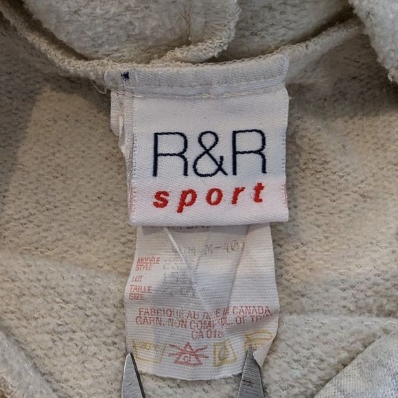 ✨2/$25✨ Vintage Hunting Deer Hoodie - Picture 6 of 12